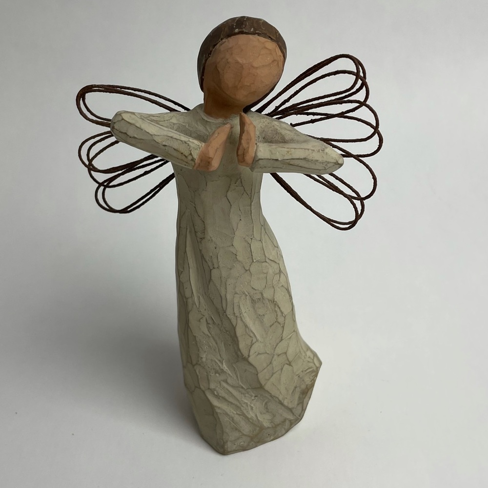WILLOW TREE Angel of Happiness Figurine